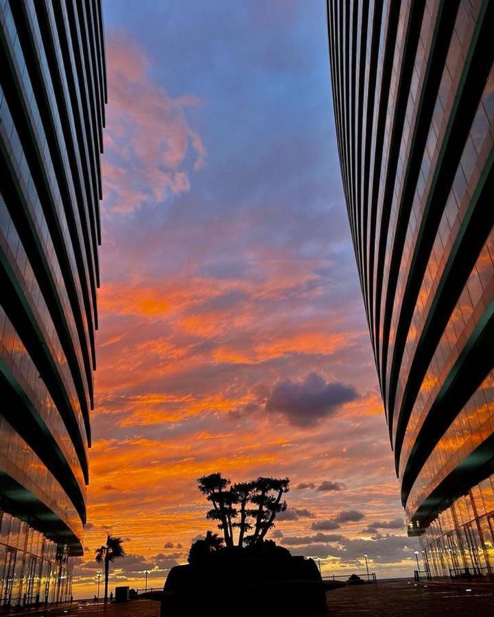 Bat Towers Studia Appartement Batoemi Buitenkant foto