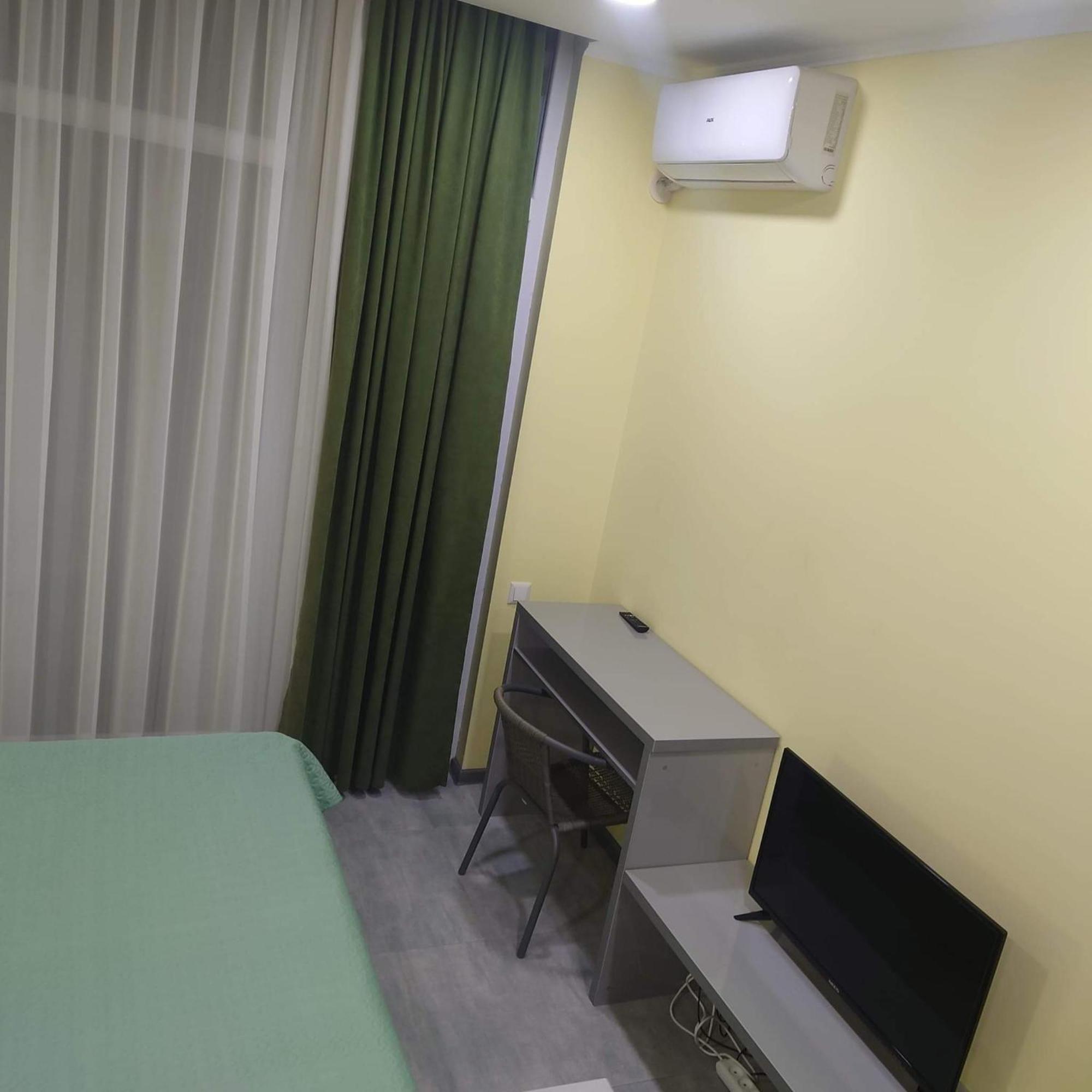 Bat Towers Studia Appartement Batoemi Buitenkant foto